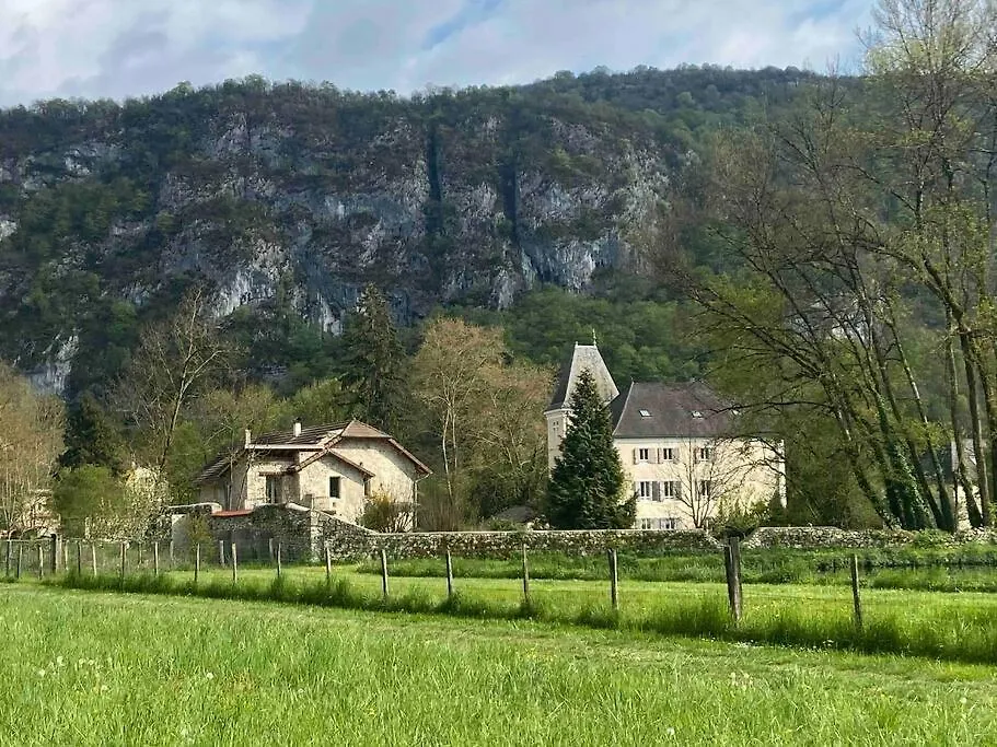 Au Chateau Saint Blaise Virignin
