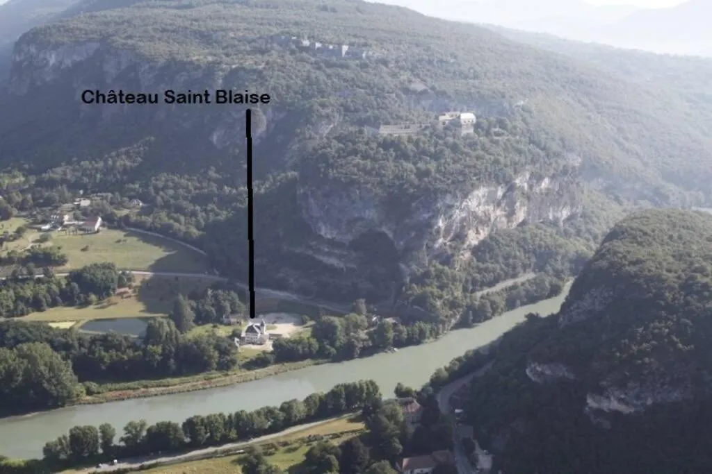 Apartment Au Chateau Saint Blaise Virignin