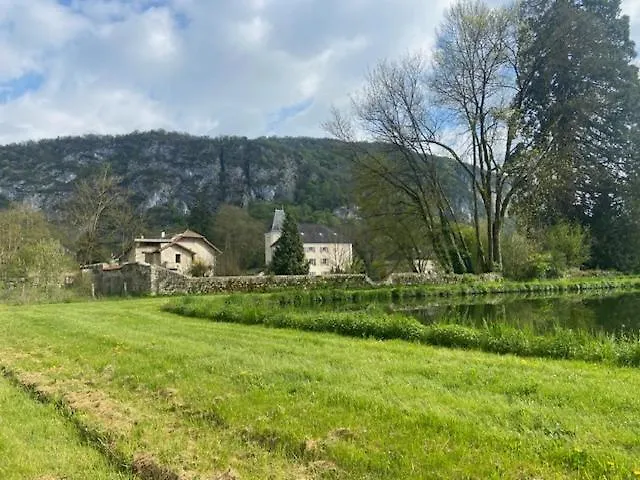 Au Chateau Saint Blaise Virignin