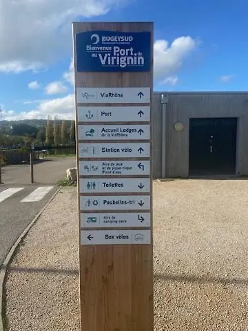Au Chateau Saint Blaise Virignin Apartment